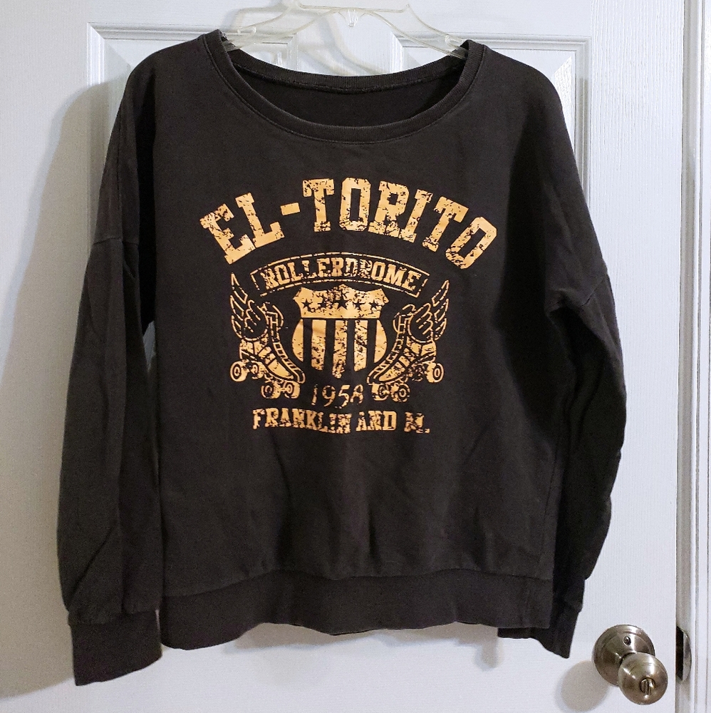 Sweatshirt